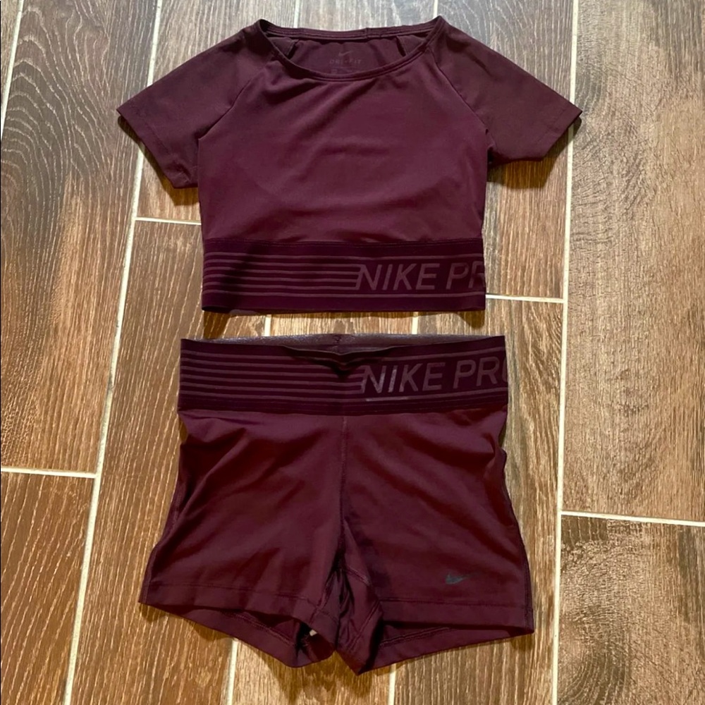 Nike Dri-Fit Maroon Set